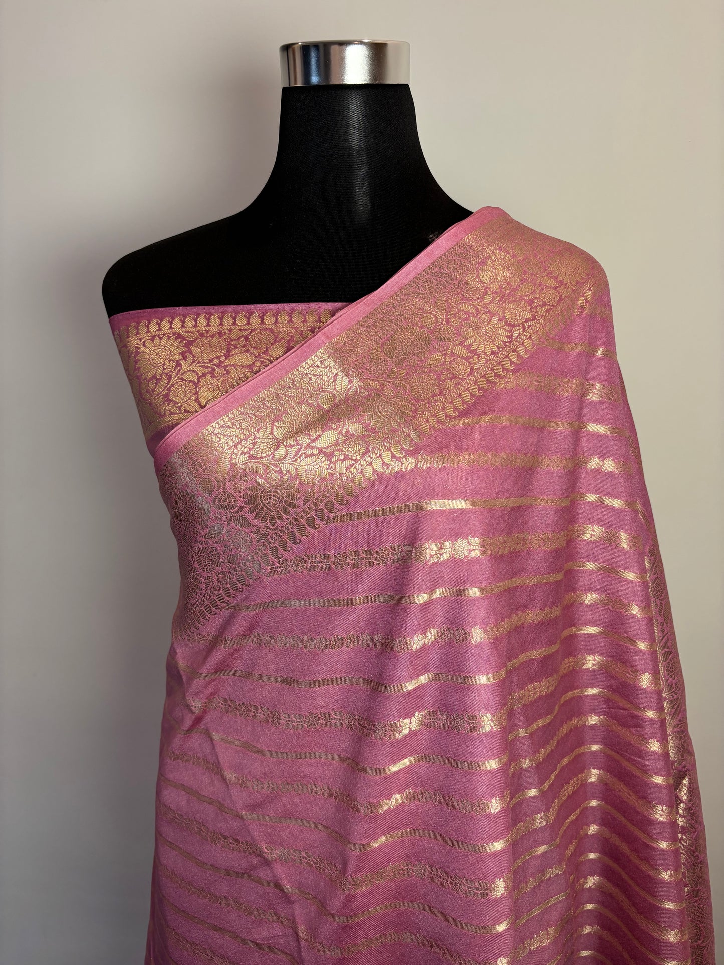 Mauve Shine in Semi Silk