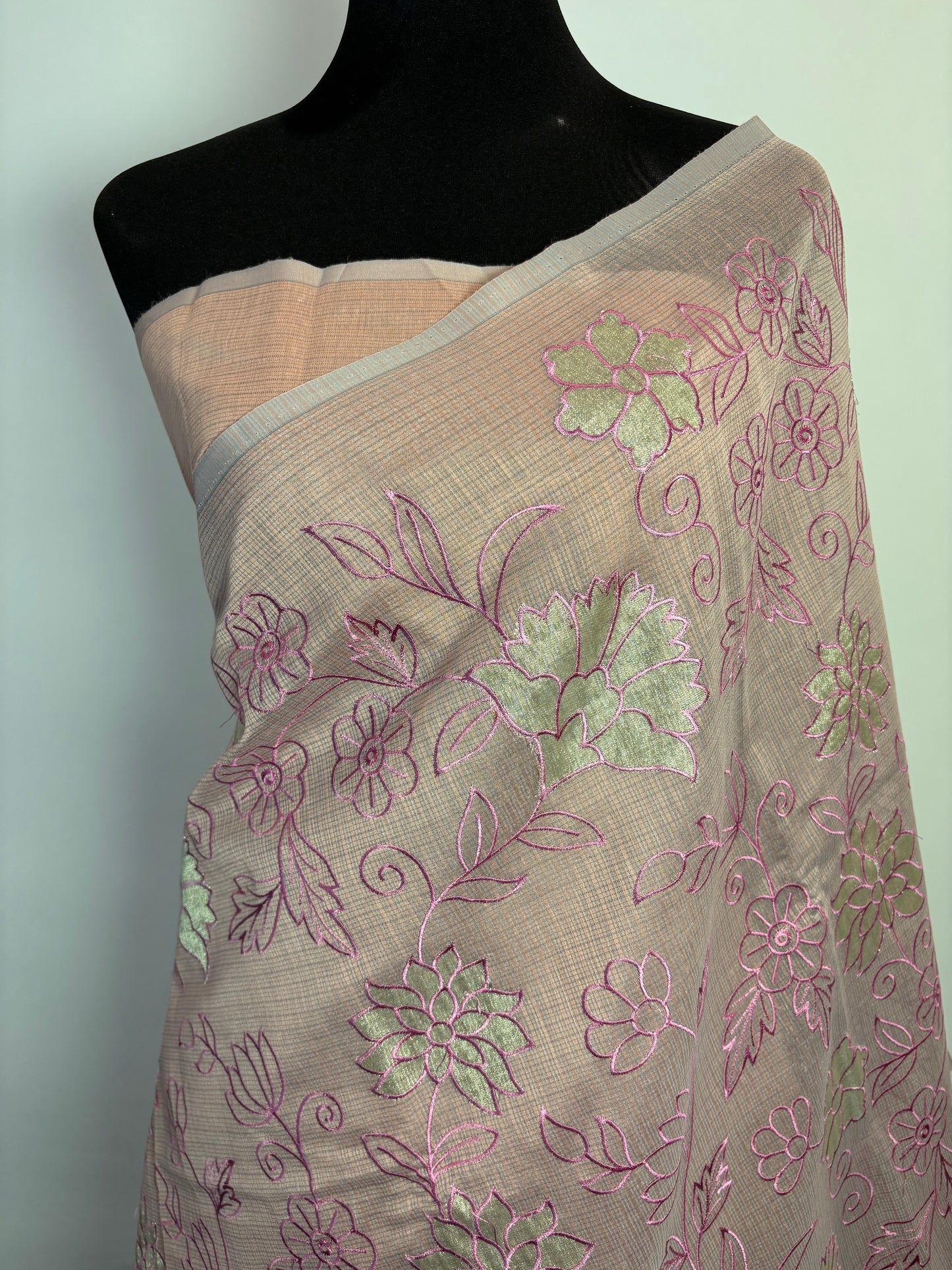 Subtle Bloom in Kota applique