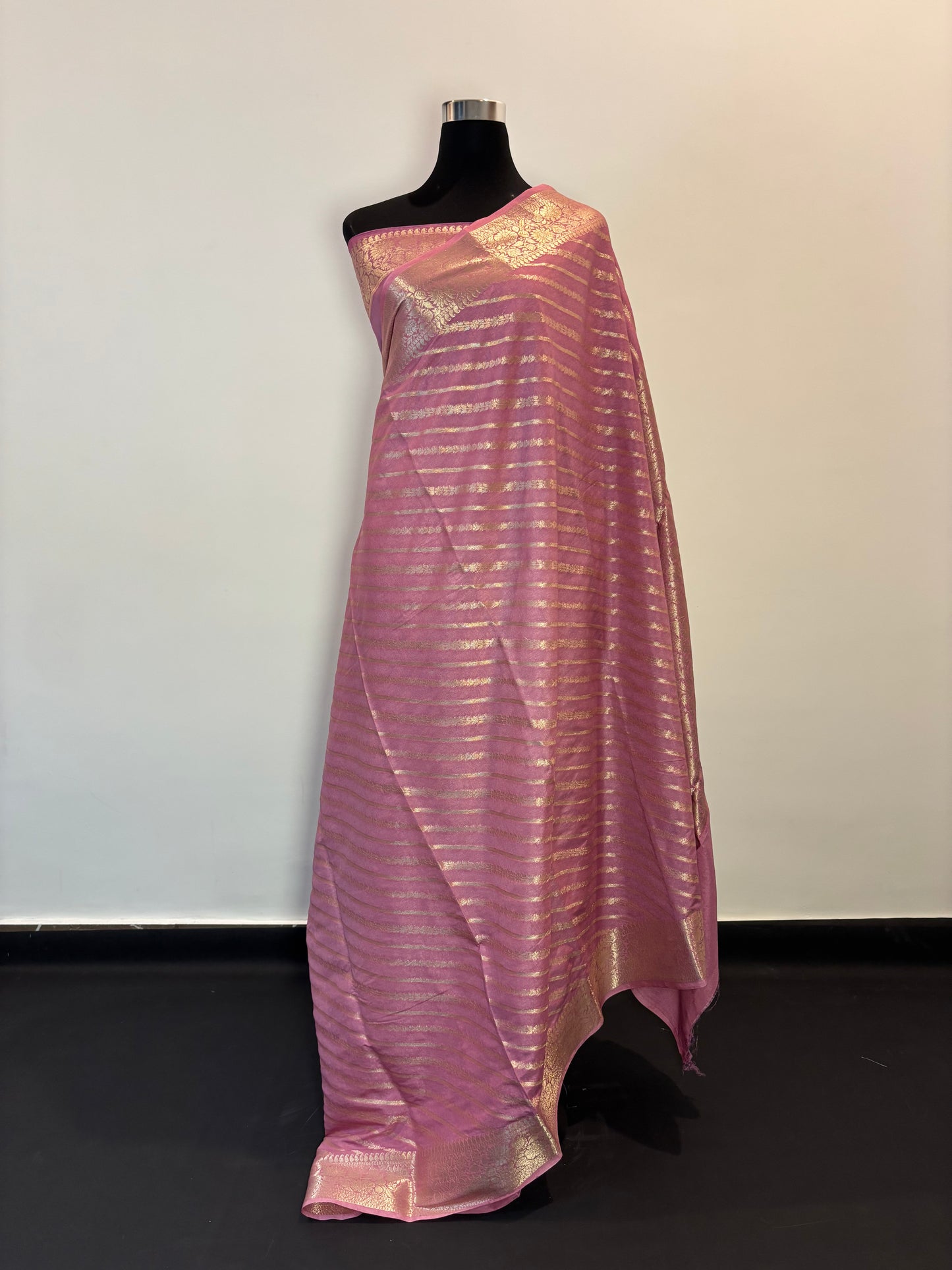 Mauve Shine in Semi Silk