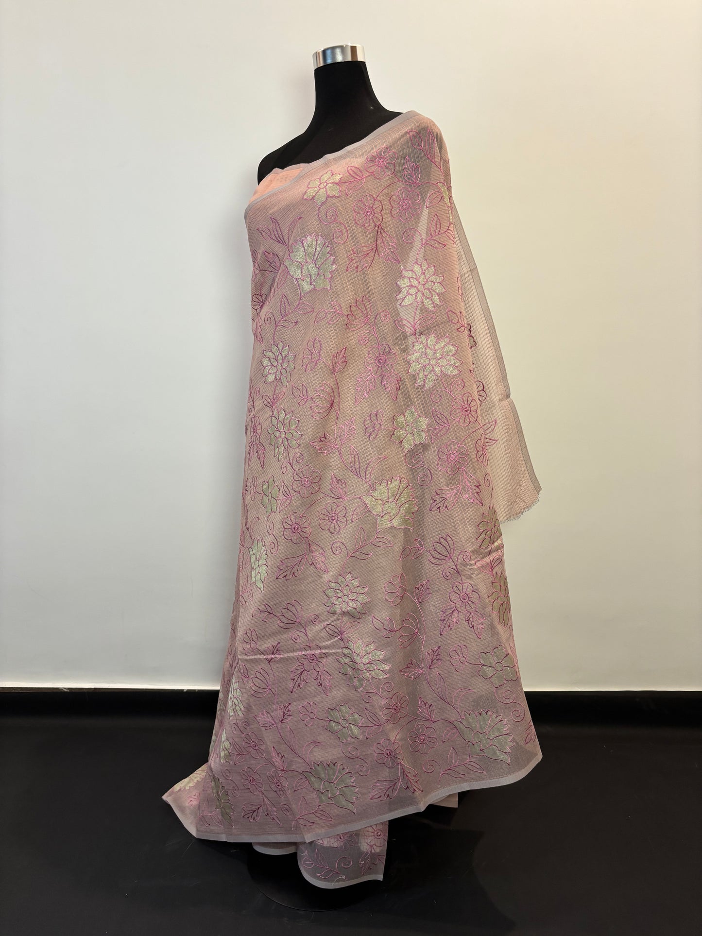 Subtle Bloom in Kota applique