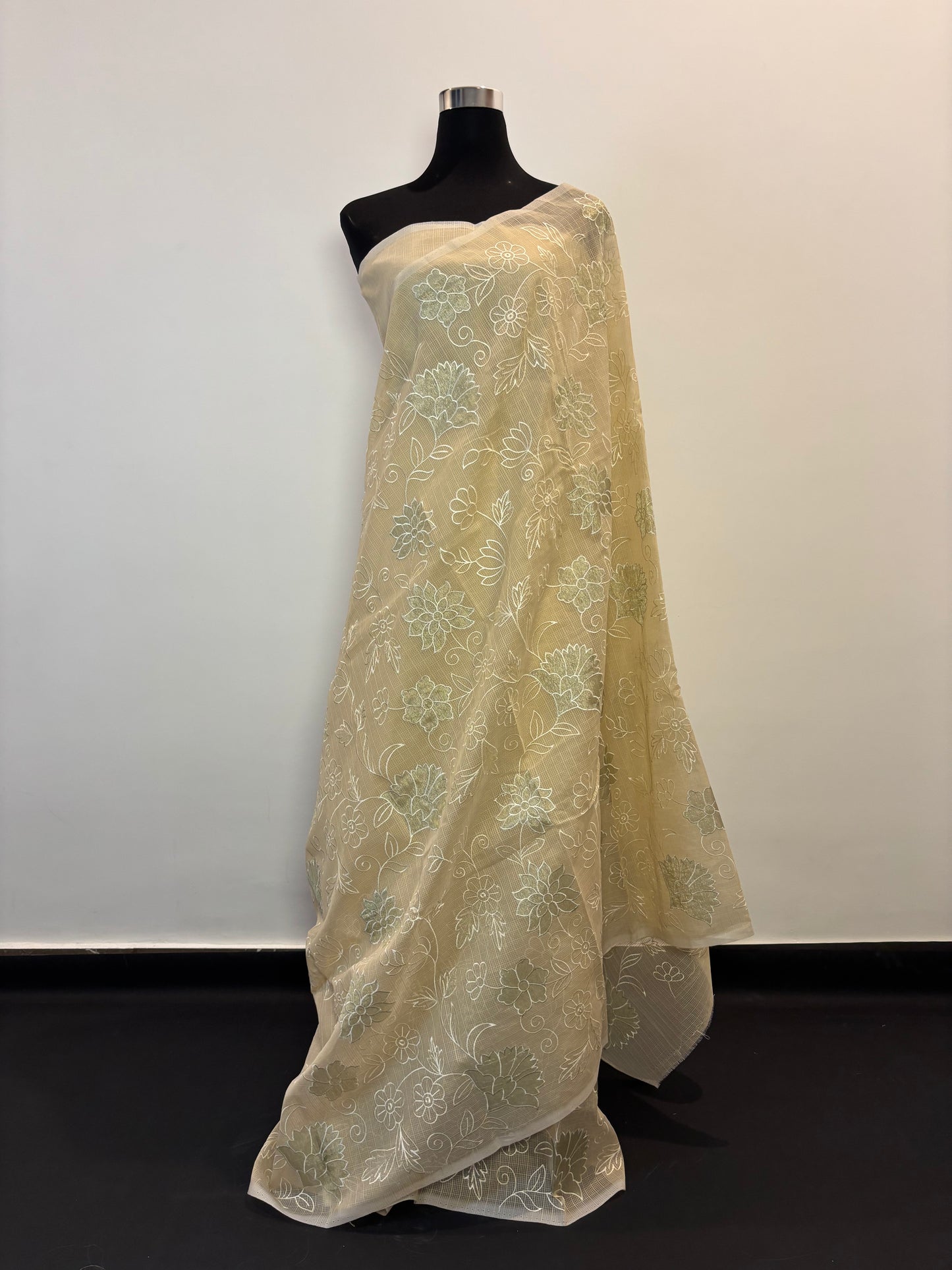 Subtle Bloom in Kota applique