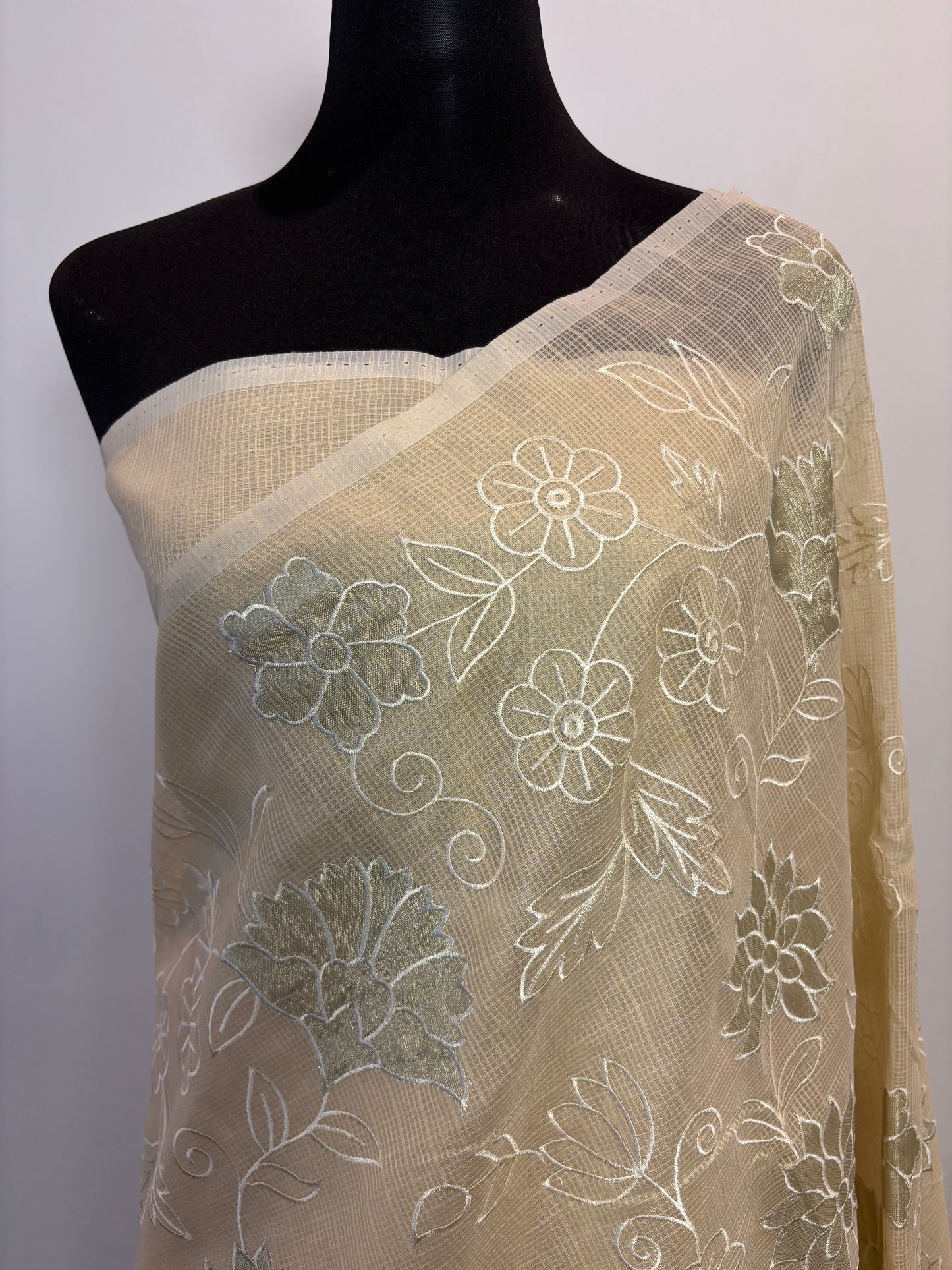 Subtle Bloom in Kota applique