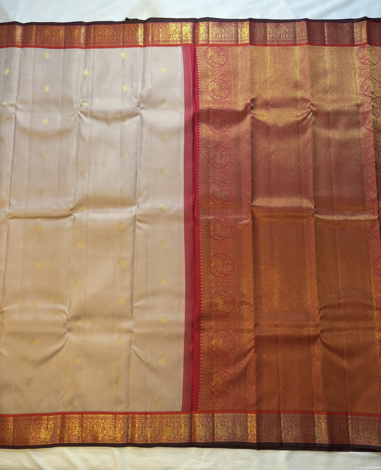 Kajivaram Silk Saree (golden buttas )