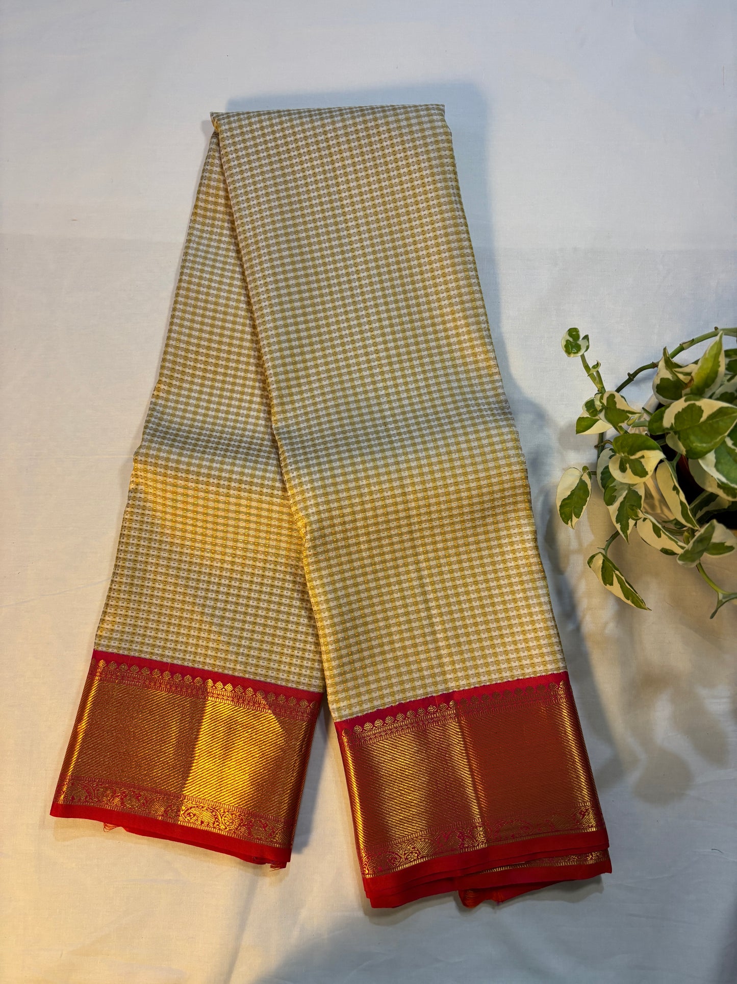 Kajivaram Silk Saree (Jacquard weaving)